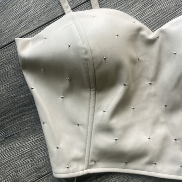 NWT Say What top faux leather cream spaghetti strap with silver accents size M - Picture 3 of 10